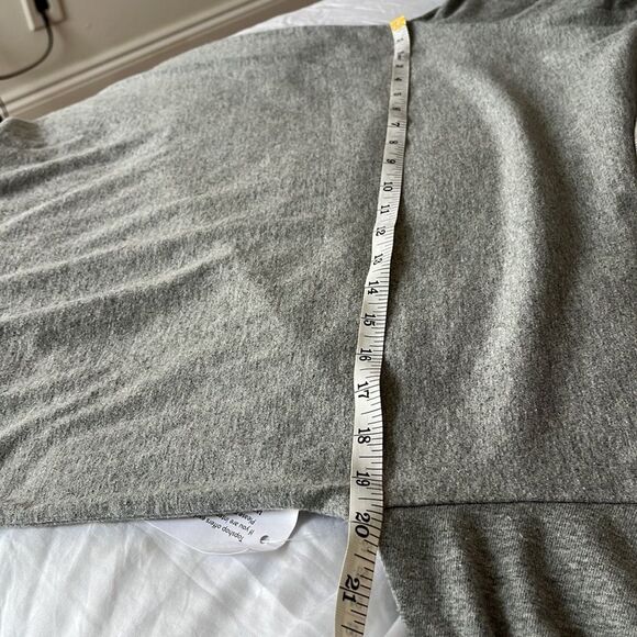 TopShop Short Sleeve Crewneck Distressed Hem T-Shirt Size 4 Grey - Picture 6 of 7